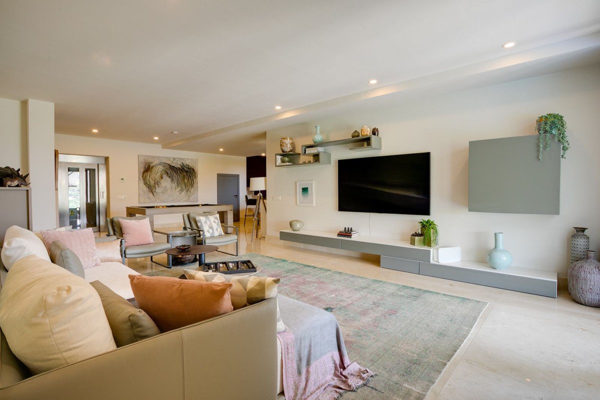 6 Bed Detached Villa in Los Arqueros