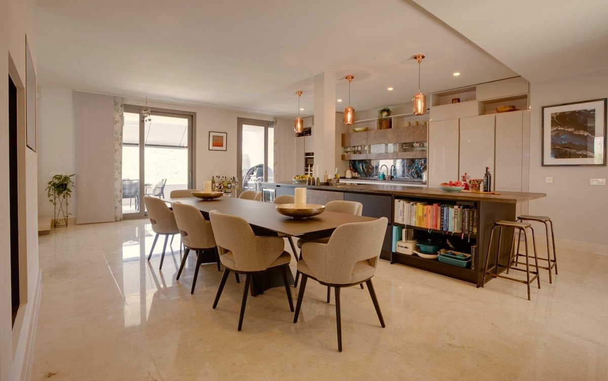 6 Bed Detached Villa in Los Arqueros