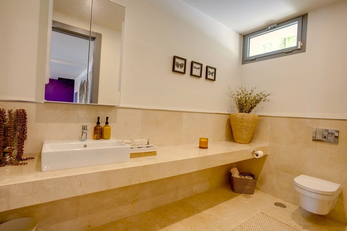 6 Bed Detached Villa in Los Arqueros