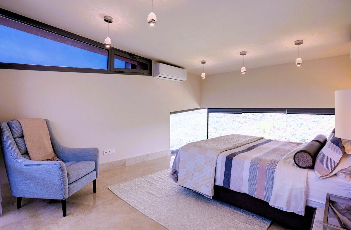 6 Bed Detached Villa in Los Arqueros