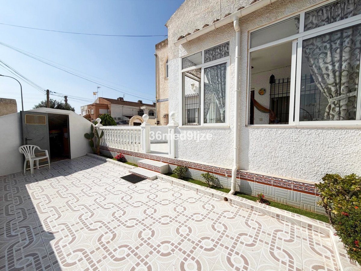 1 Bed Ground Floor Apartment in Los Alcazares
