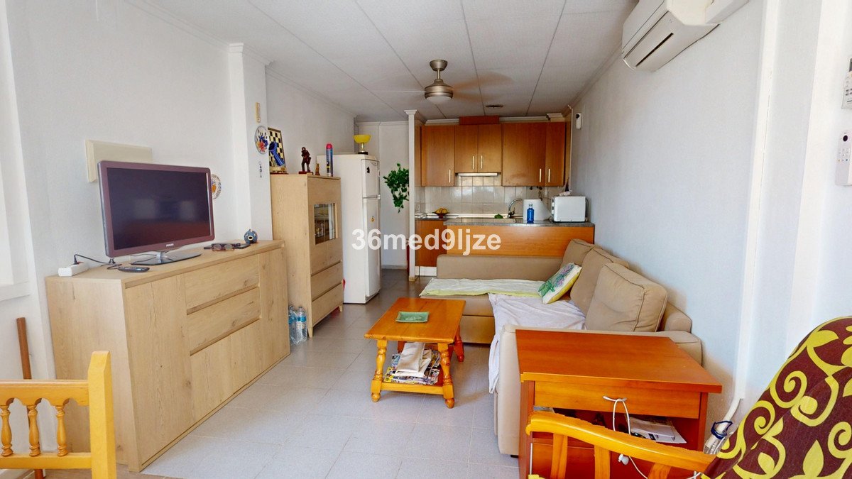 2 Bed Ground Floor Apartment in Los Alcazares