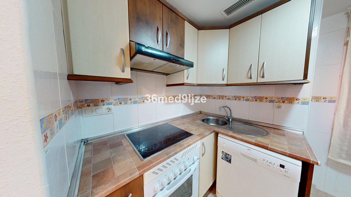 2 Bed Ground Floor Apartment in Los Alcazares