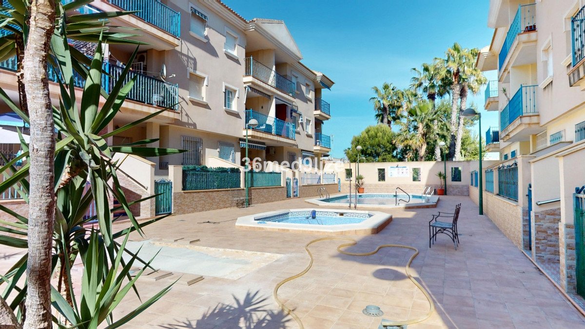 2 Bed Ground Floor Apartment in Los Alcazares