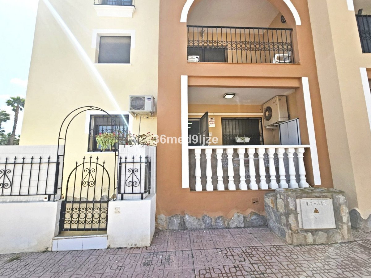 2 Bed Ground Floor Apartment in Los Alcazares