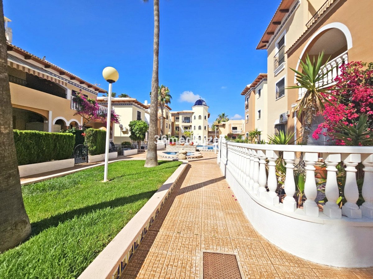 2 Bed Ground Floor Apartment in Los Alcazares