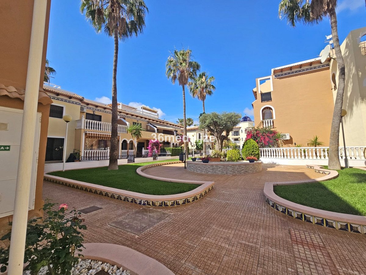 2 Bed Ground Floor Apartment in Los Alcazares