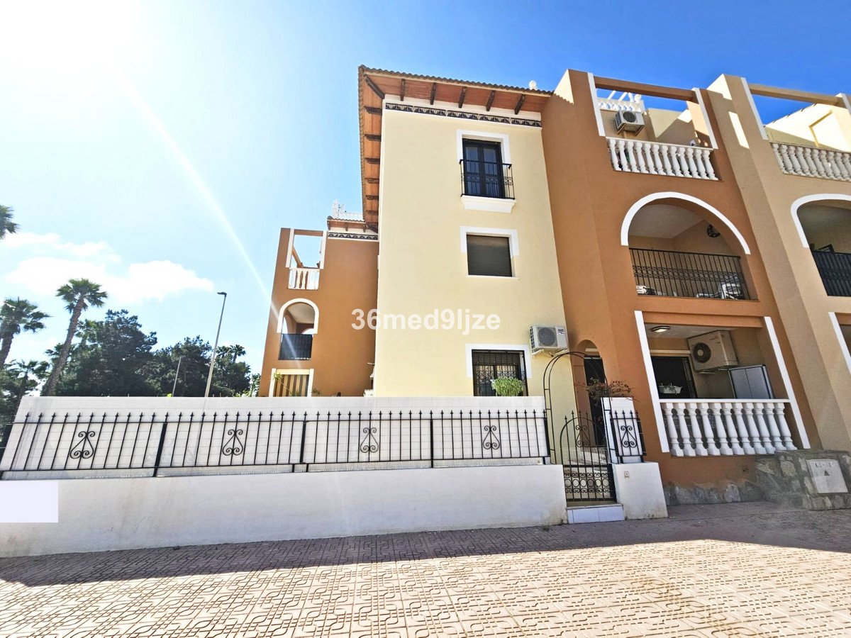 2 Bed Ground Floor Apartment in Los Alcazares