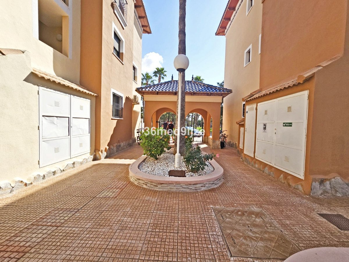 2 Bed Ground Floor Apartment in Los Alcazares