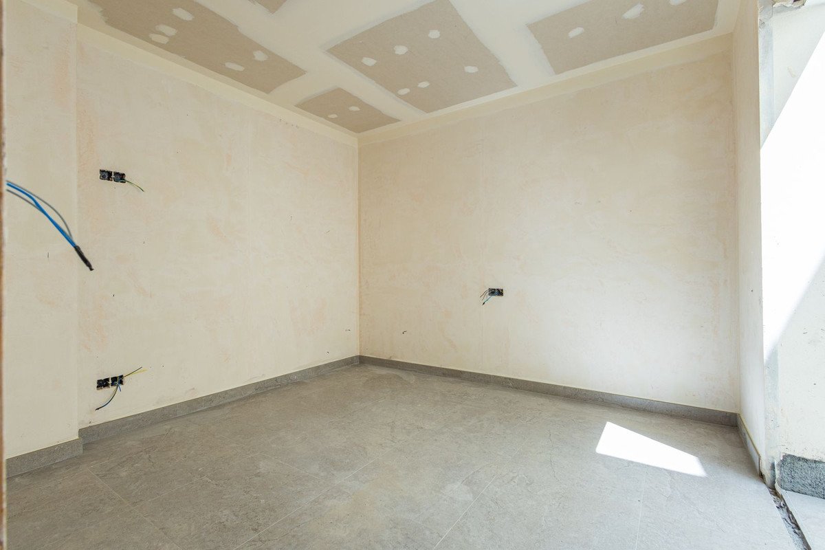 3 Bed Middle Floor Apartment in Cómpeta