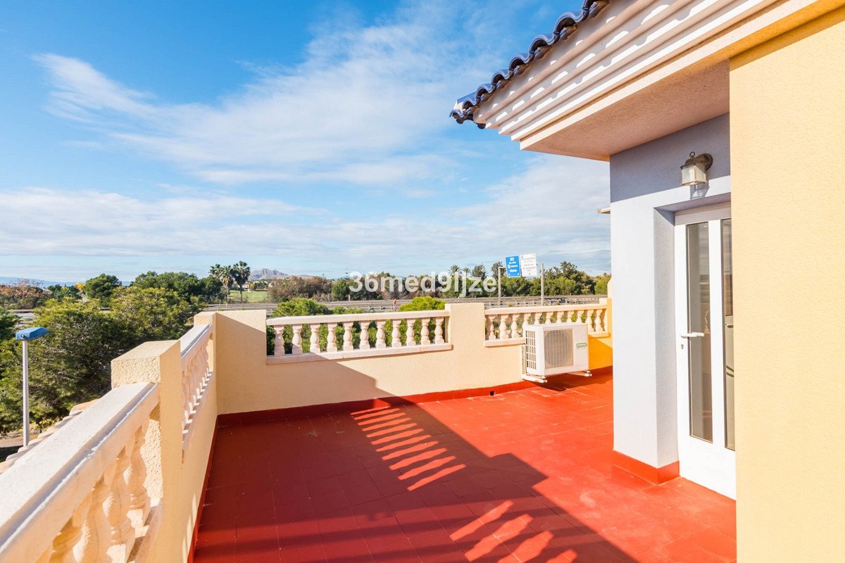3 Bed Townhouse in Los Alcazares