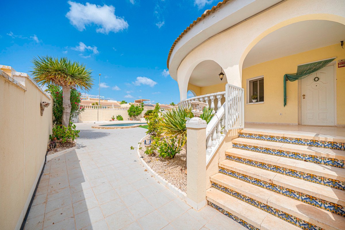 3 Bed Detached Villa in Ciudad Quesada