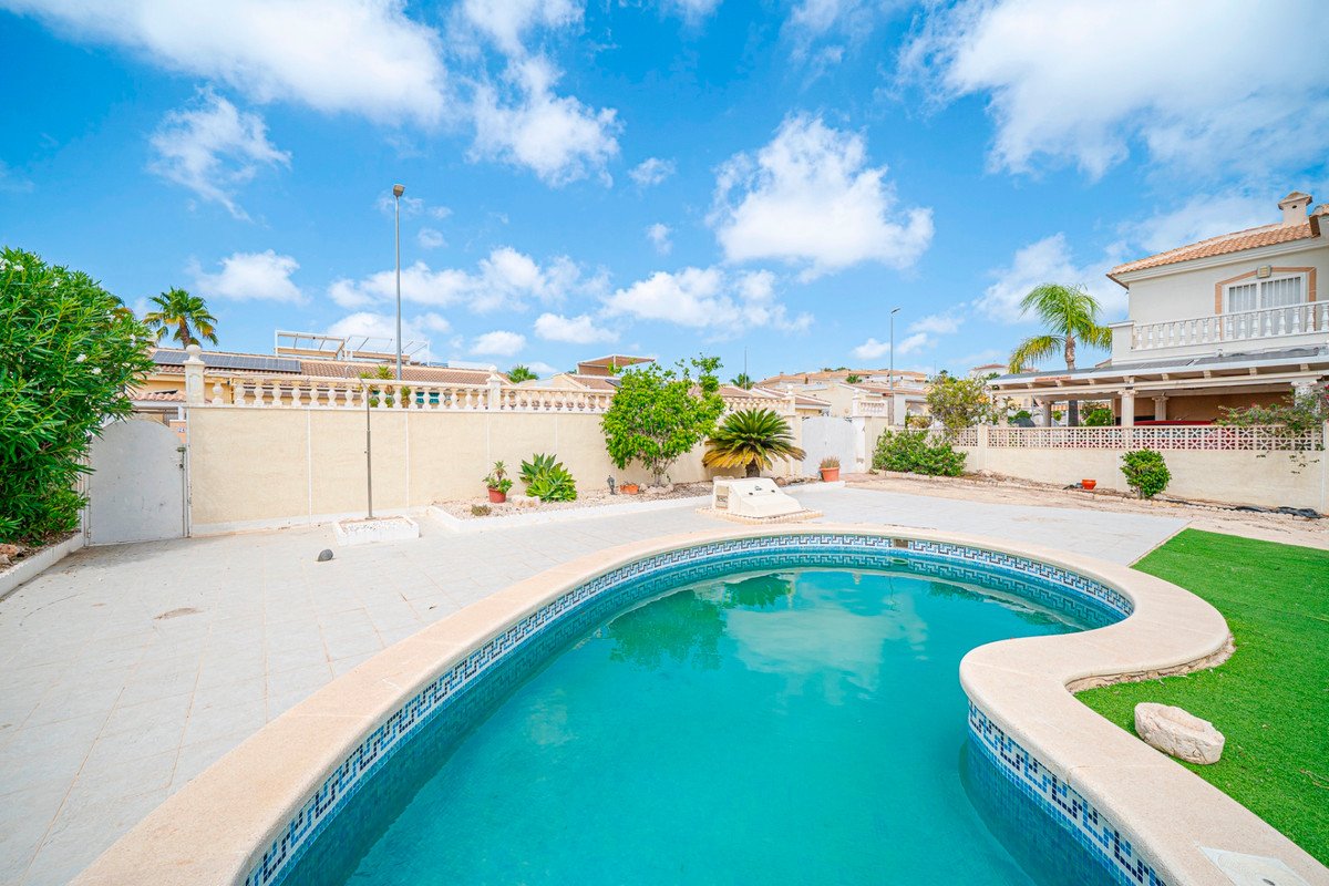 3 Bed Detached Villa in Ciudad Quesada