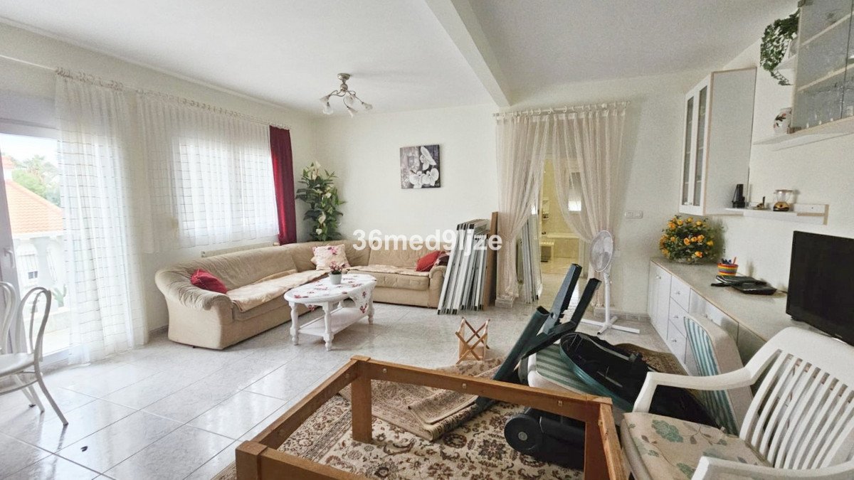 8 Bed Detached Villa in Los Alcazares