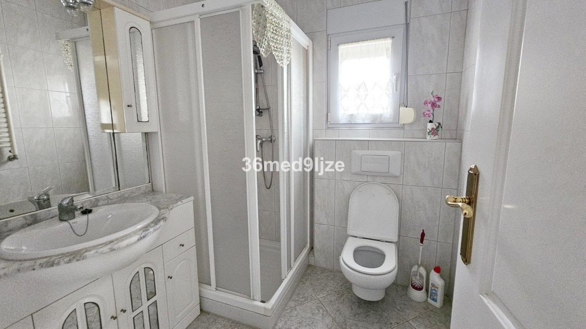 8 Bed Detached Villa in Los Alcazares