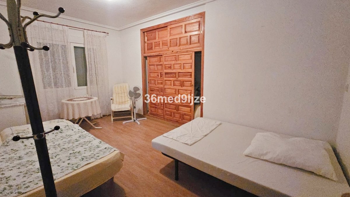 8 Bed Detached Villa in Los Alcazares