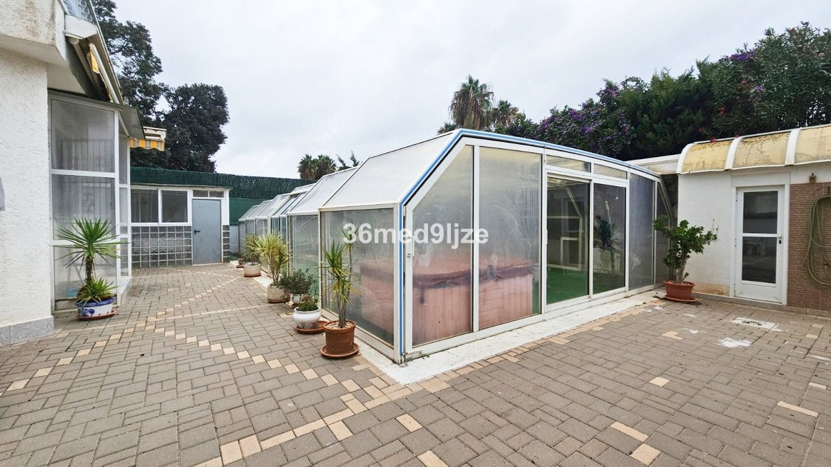 8 Bed Detached Villa in Los Alcazares