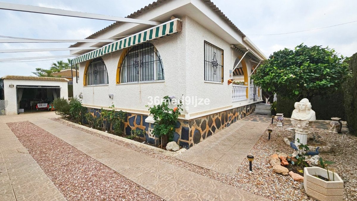3 Bed Detached Villa in Los Alcazares