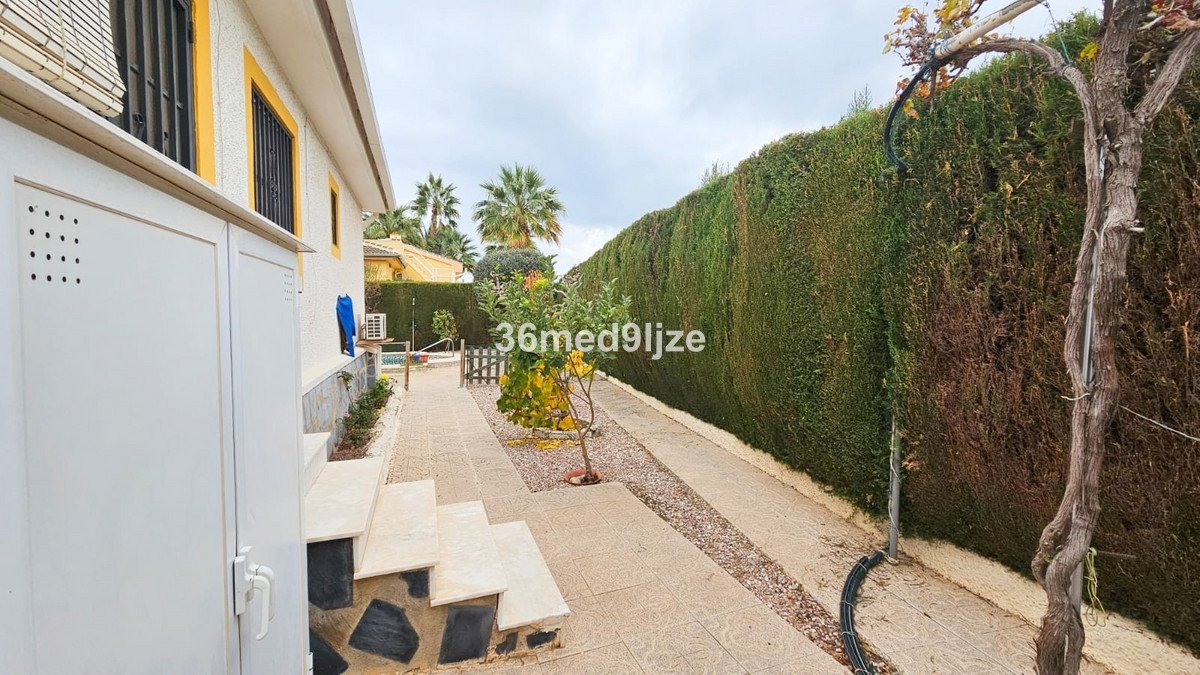 3 Bed Detached Villa in Los Alcazares