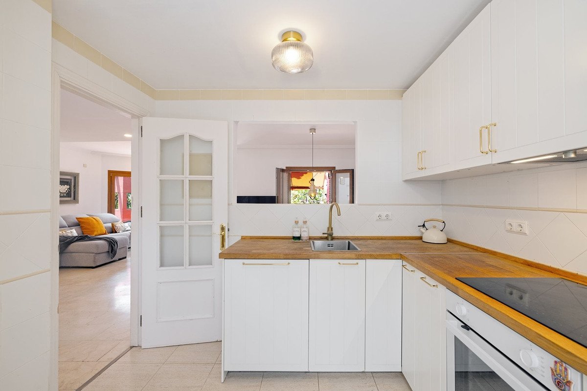 2 Bed Semi-Detached House in San Roque