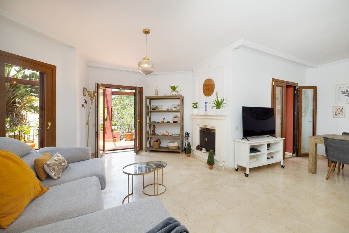 2 Bed Semi-Detached House in San Roque