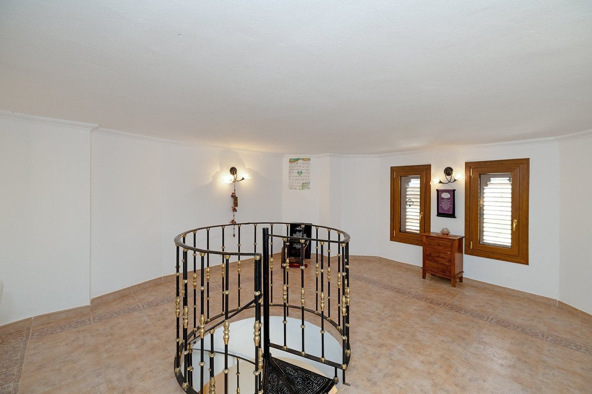 2 Bed Semi-Detached House in San Roque