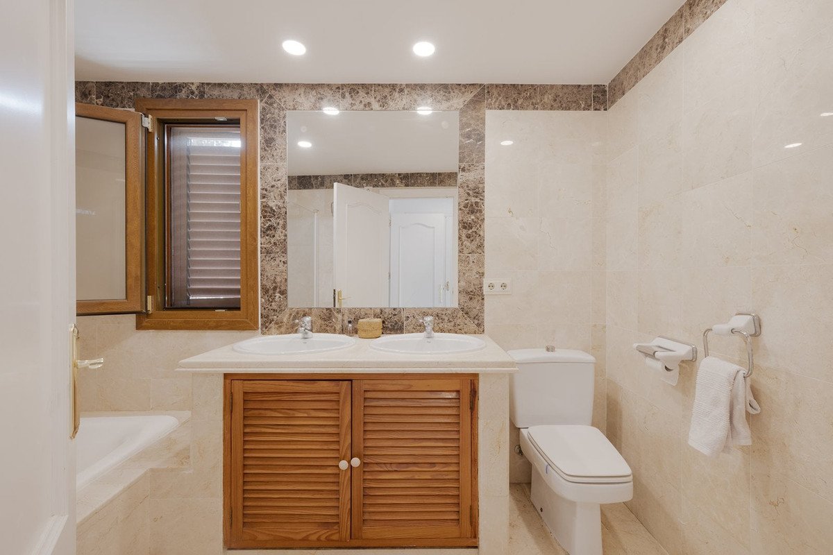 2 Bed Semi-Detached House in San Roque