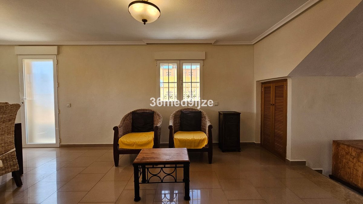 6 Bed Detached Villa in Los Alcazares