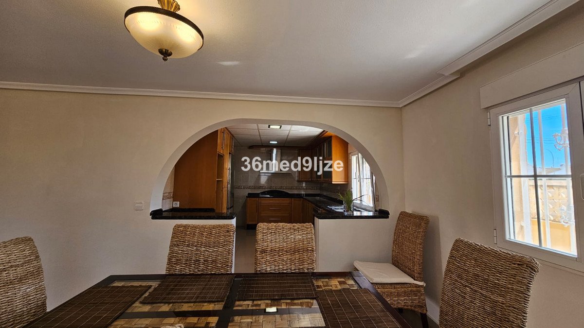 6 Bed Detached Villa in Los Alcazares