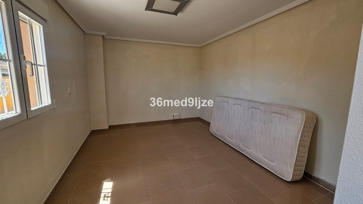6 Bed Detached Villa in Los Alcazares