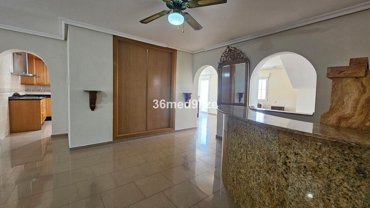 6 Bed Detached Villa in Los Alcazares