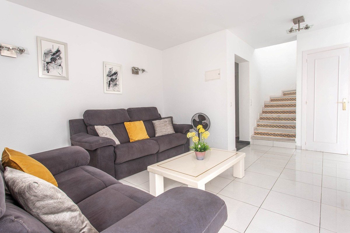 2 Bed Semi-Detached House in Riviera del Sol