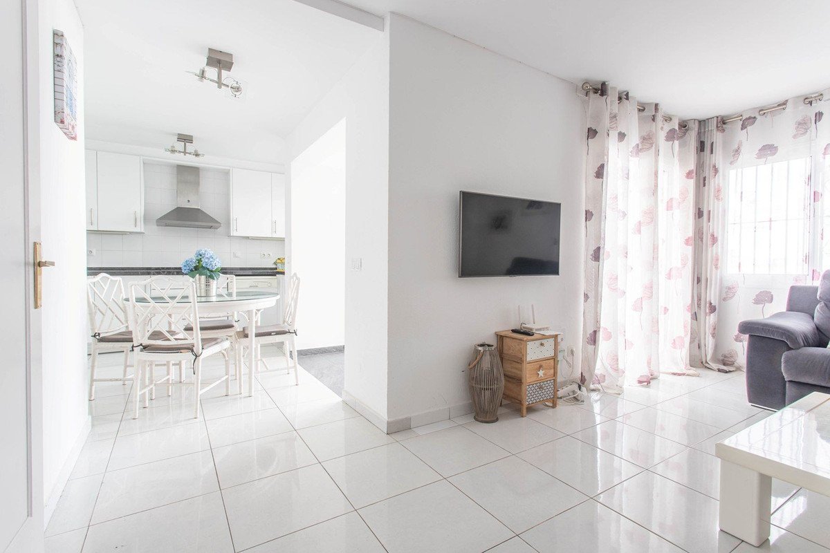 2 Bed Semi-Detached House in Riviera del Sol