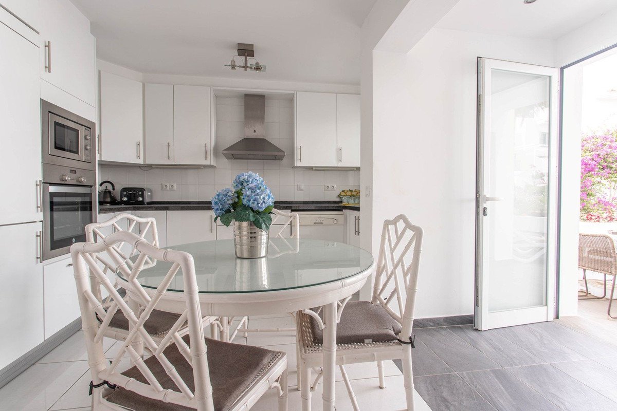 2 Bed Semi-Detached House in Riviera del Sol