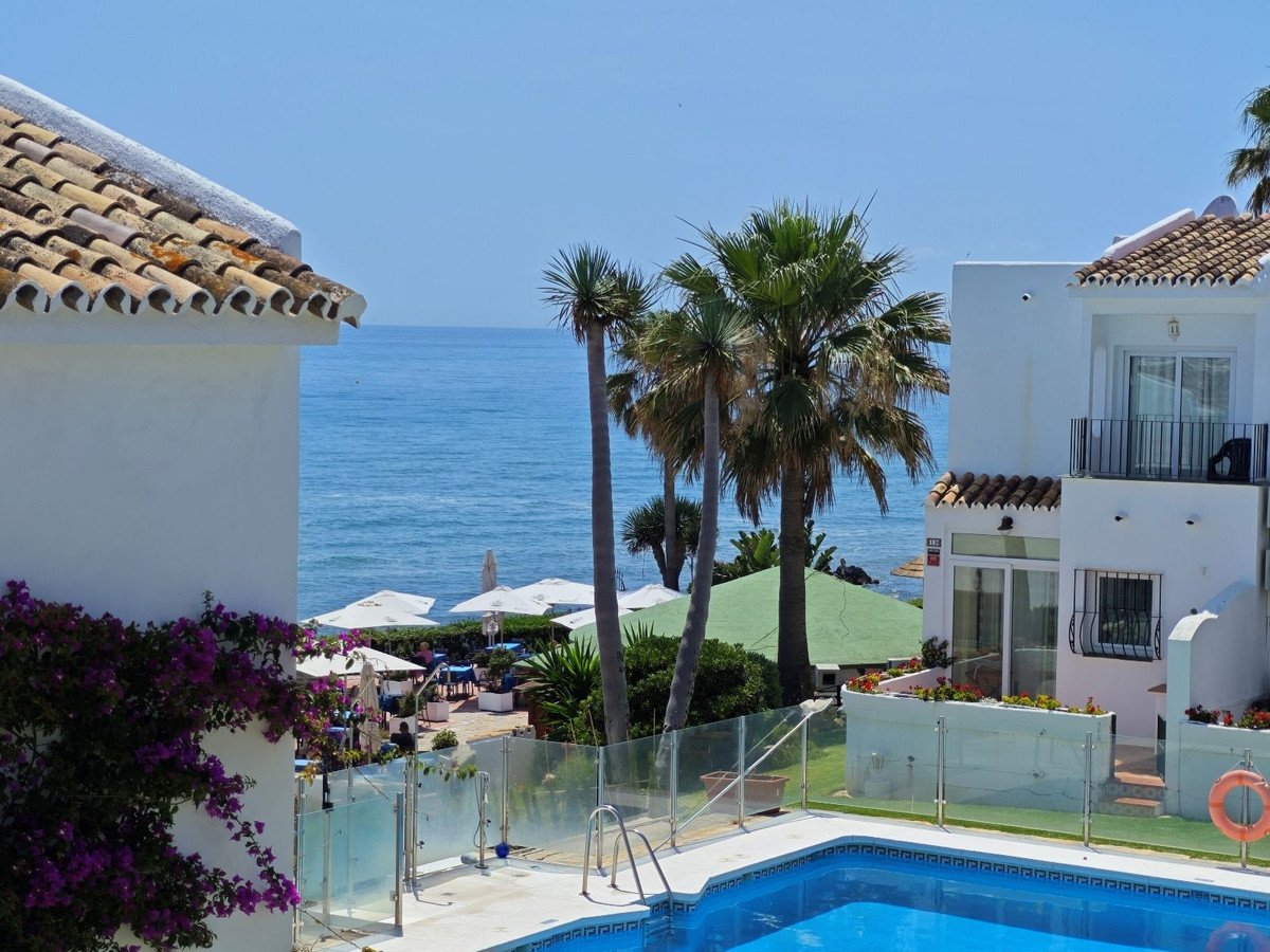 2 Bed Semi-Detached House in Riviera del Sol