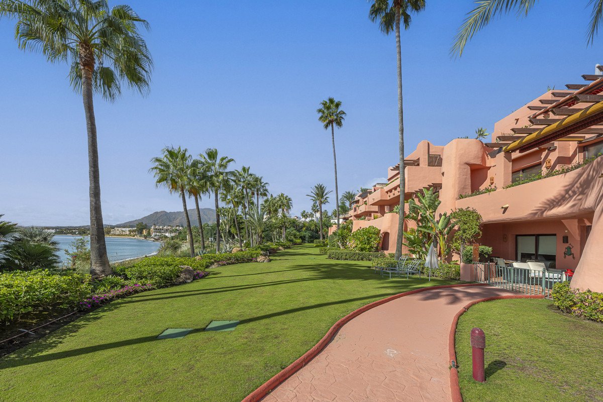 3 Bed Ground Floor Apartment in Estepona
