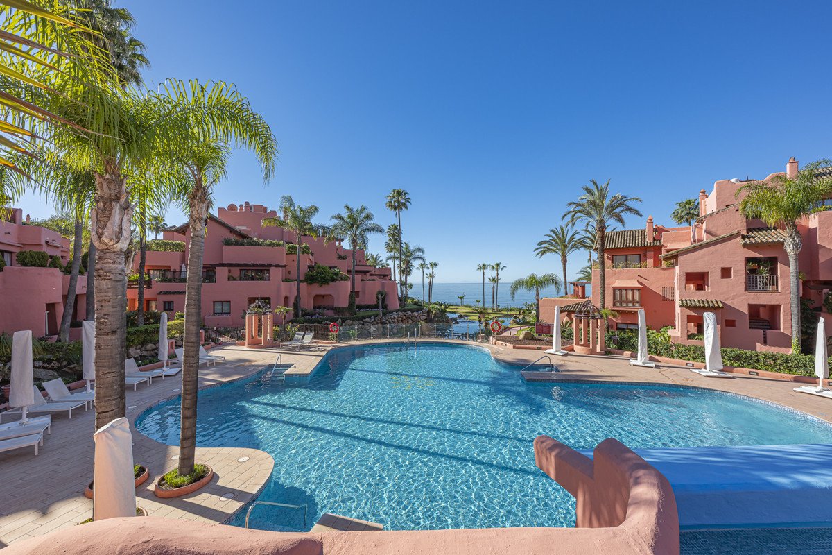 3 Bed Ground Floor Apartment in Estepona