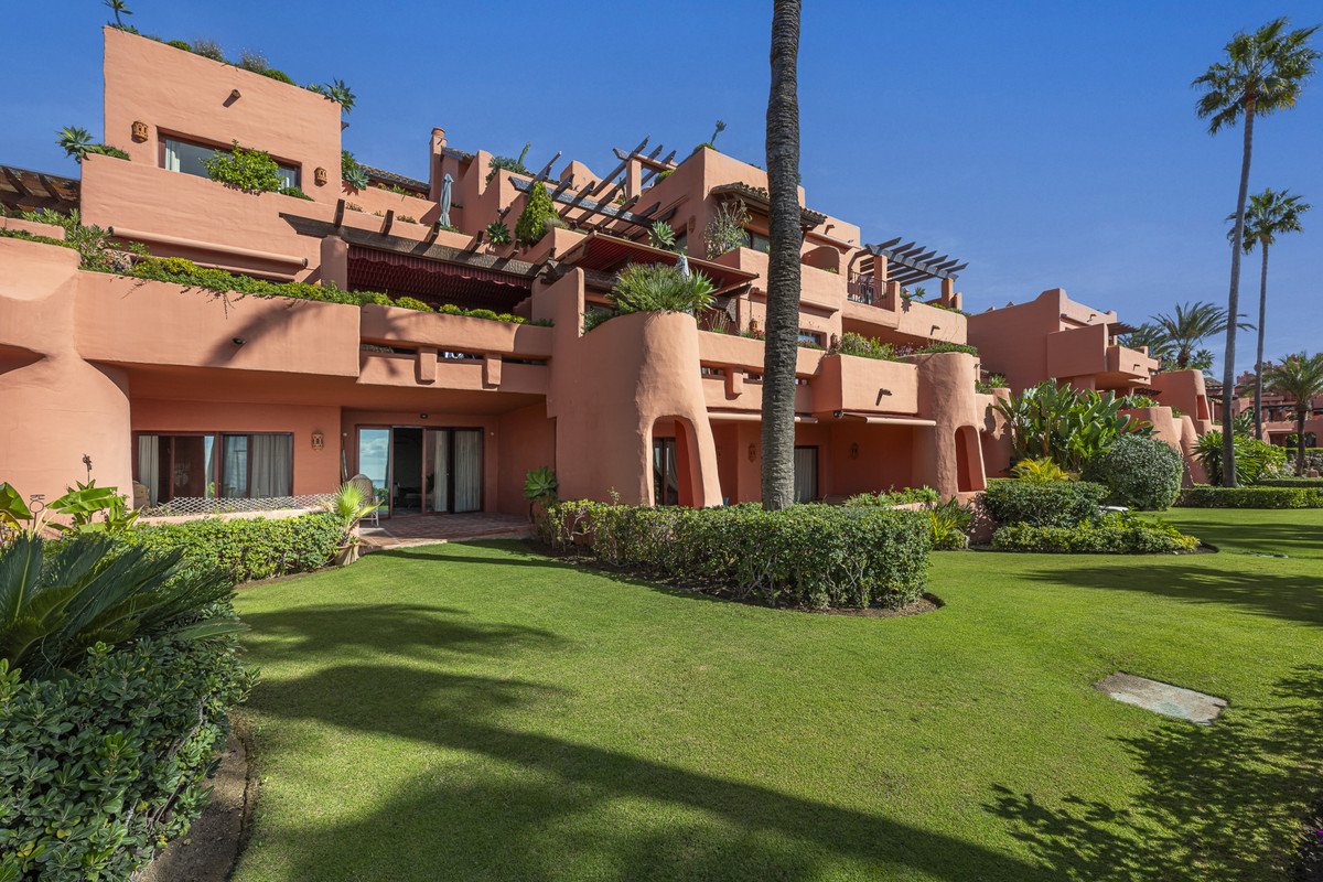 3 Bed Ground Floor Apartment in Estepona