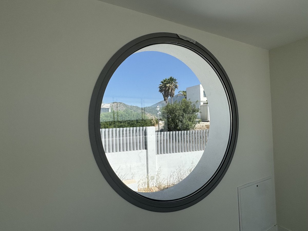 5 Bed Detached Villa in Benahavís
