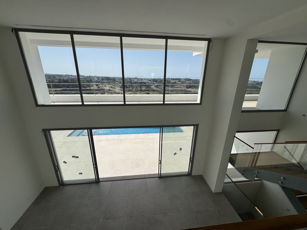 5 Bed Detached Villa in Benahavís