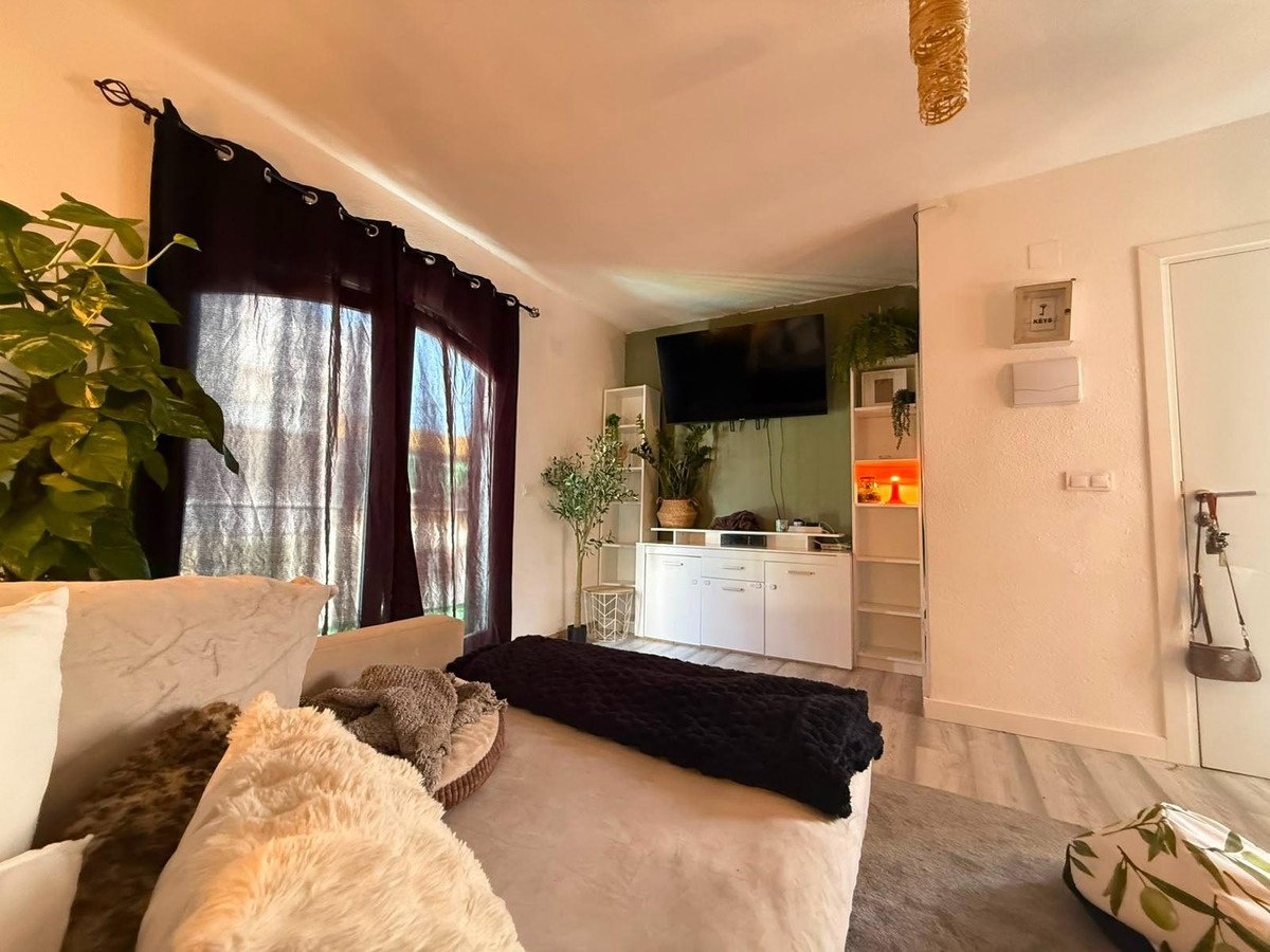 2 Bed Bungalow in Torrevieja