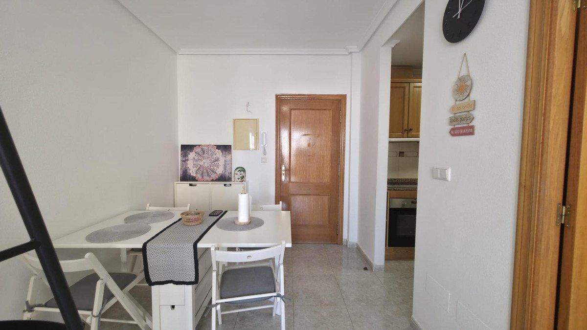 1 Bed Middle Floor Apartment in Torrevieja