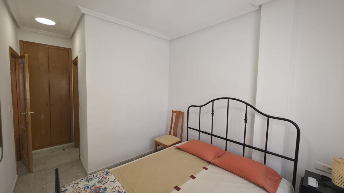 1 Bed Middle Floor Apartment in Torrevieja