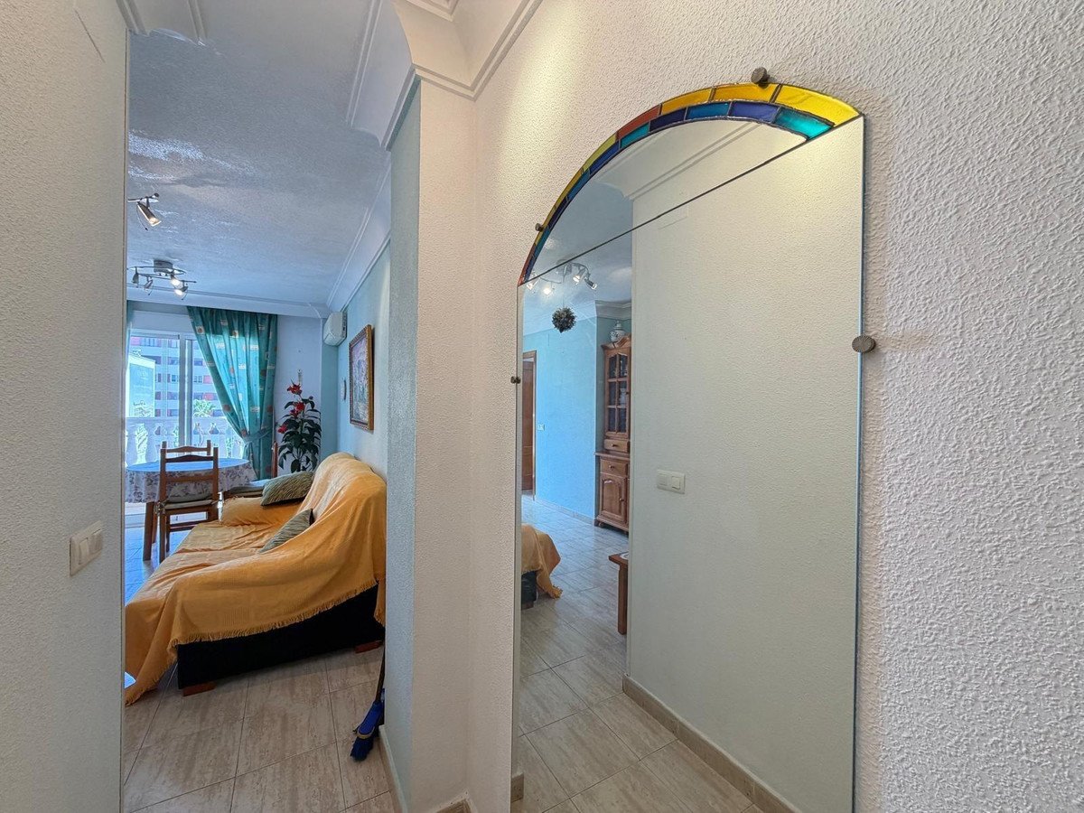 2 Bed Middle Floor Apartment in Torrevieja