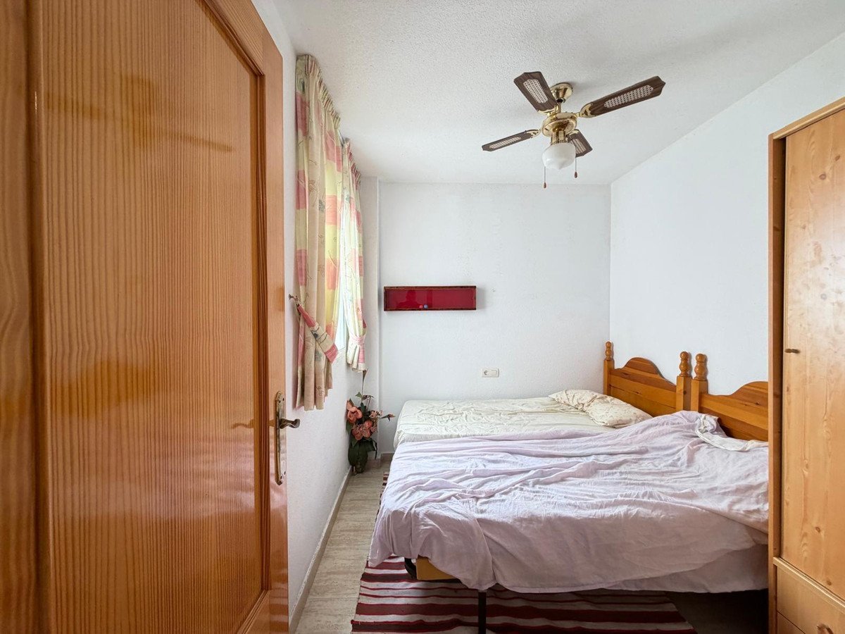 2 Bed Middle Floor Apartment in Torrevieja