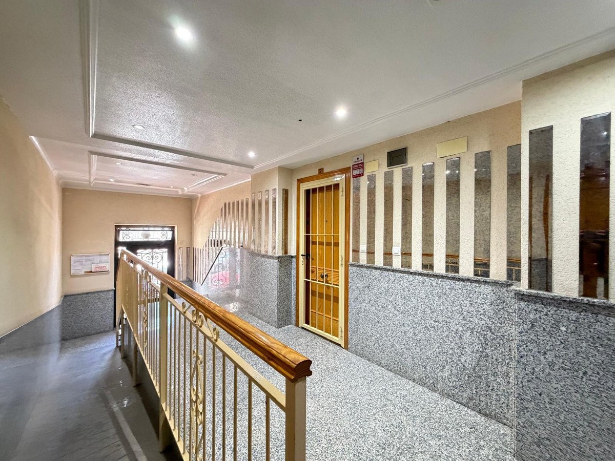 2 Bed Middle Floor Apartment in Torrevieja