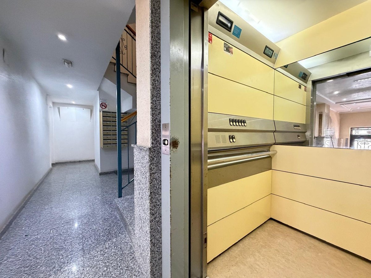 2 Bed Middle Floor Apartment in Torrevieja