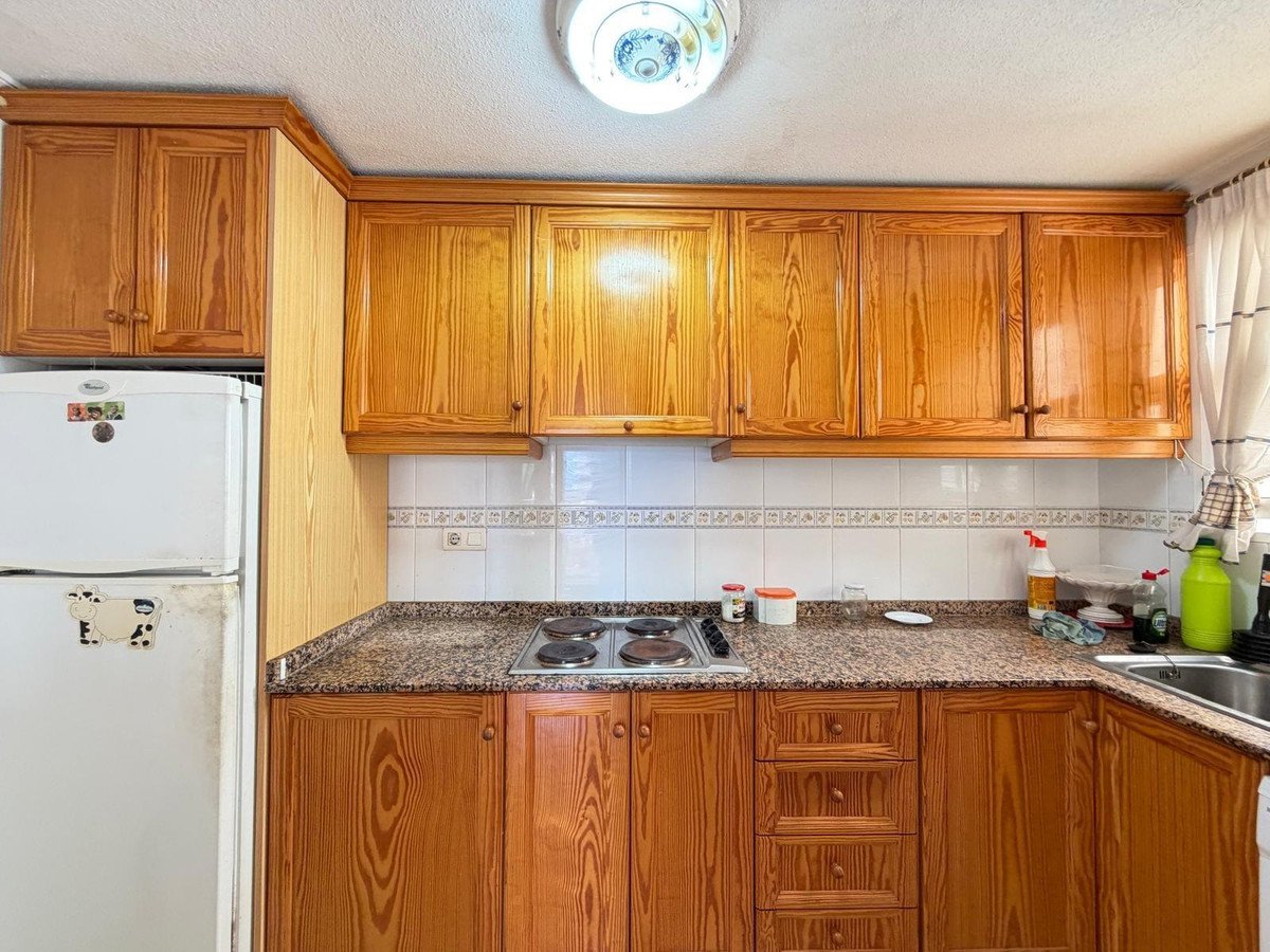 2 Bed Middle Floor Apartment in Torrevieja