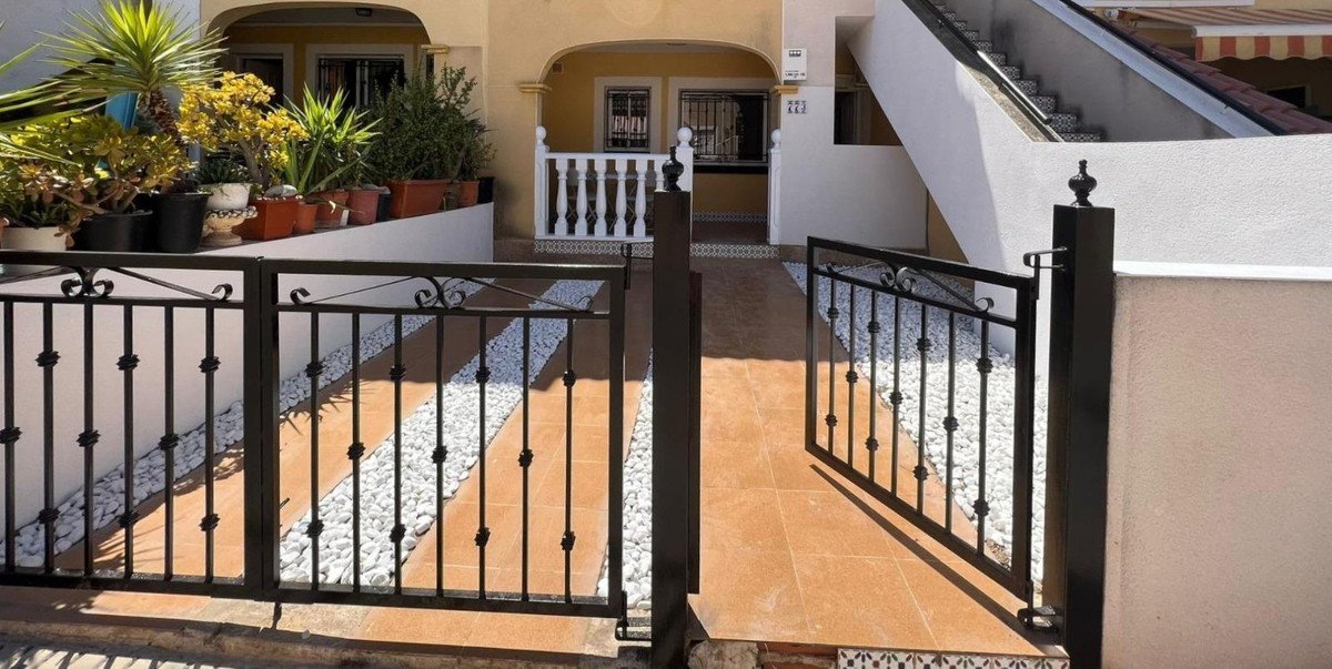 2 Bed Bungalow in Torrevieja