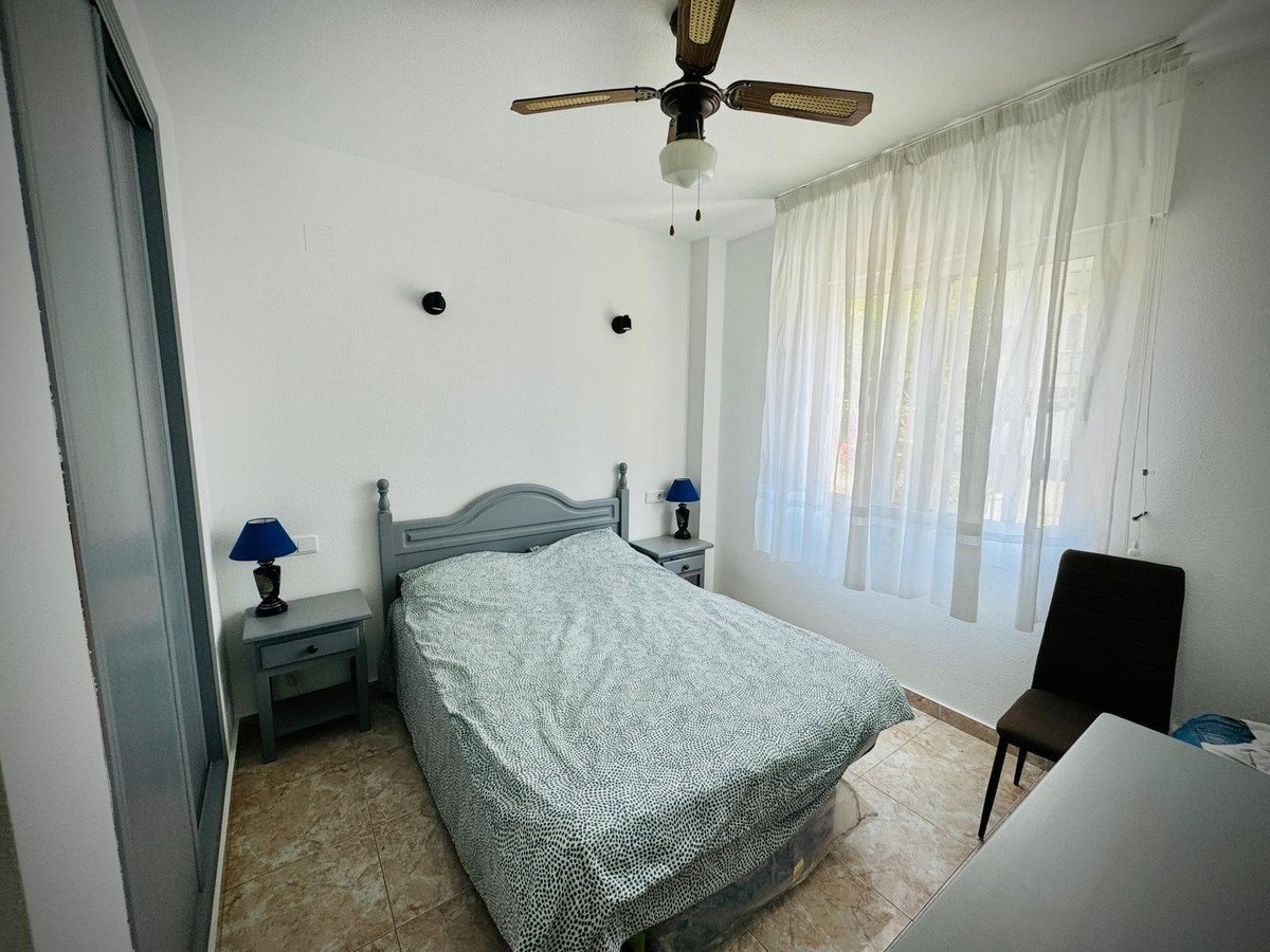 2 Bed Middle Floor Apartment in Torrevieja